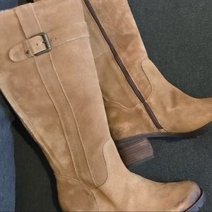 Gorgeous Italian suede knee high boots